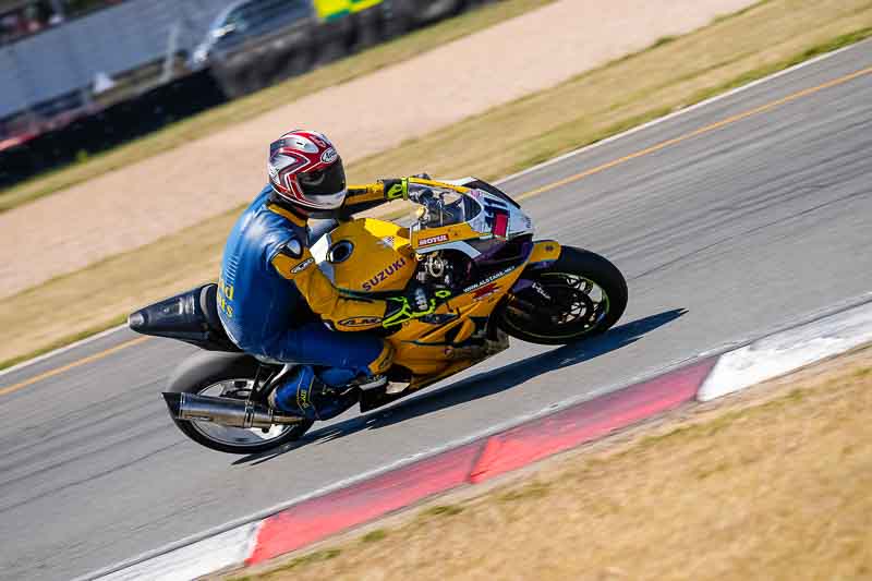 donington no limits trackday;donington park photographs;donington trackday photographs;no limits trackdays;peter wileman photography;trackday digital images;trackday photos